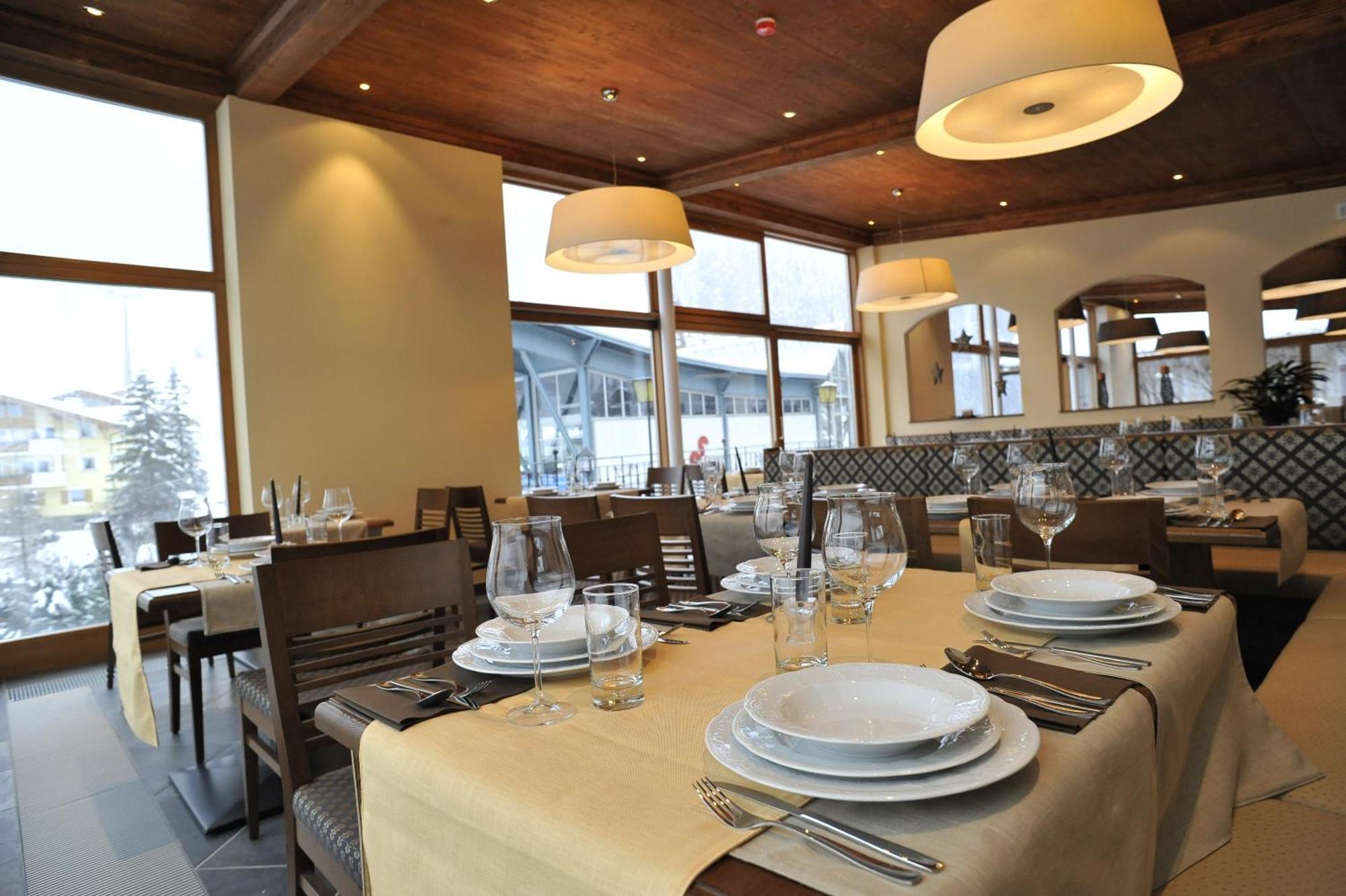 Hotel Europa Dolomites 셀바디발가르디나 외부 사진