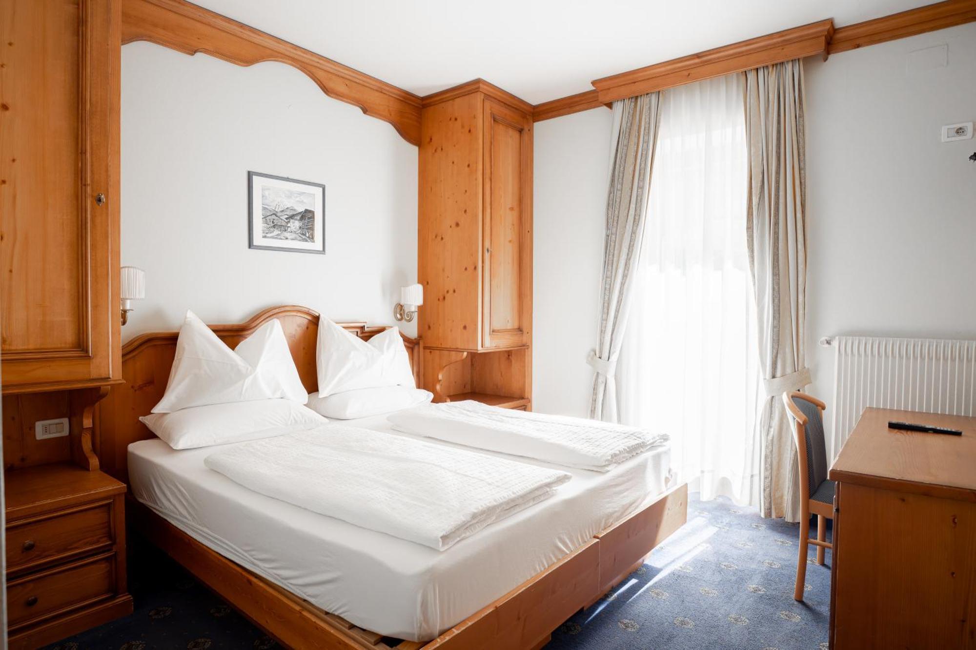 Hotel Europa Dolomites 셀바디발가르디나 외부 사진